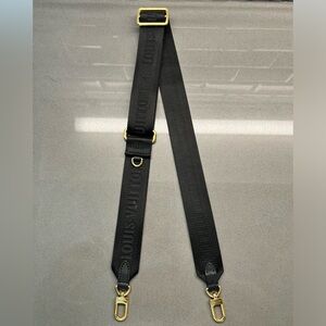 LAST OFFER!! (sending to consignment) - Louis Vuitton Petite Malle Souple Strap